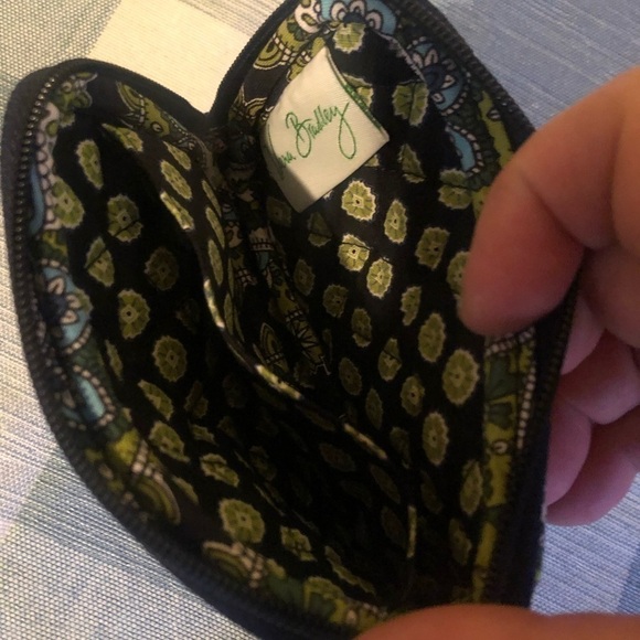 Vera Bradley Wristlet NWOT - Picture 2 of 2